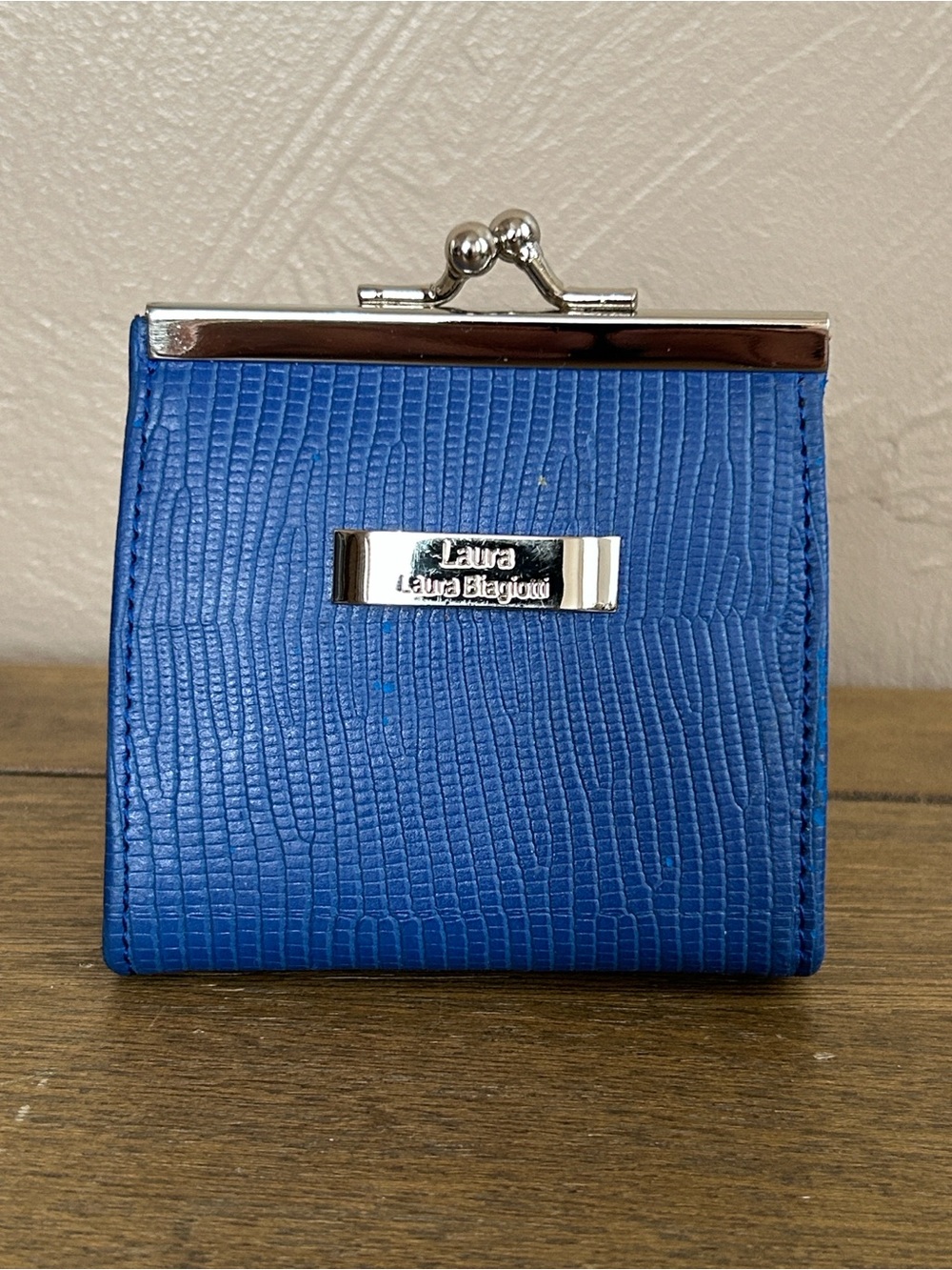 Laura Biagiotti Royal Blue Textured Coin Purse With Silver Tone Kiss Lock Clasp.
